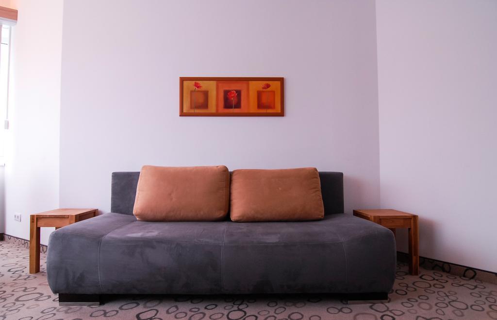 Petul Apart Hotel Am Ruhrbogen Bochum Oda fotoğraf